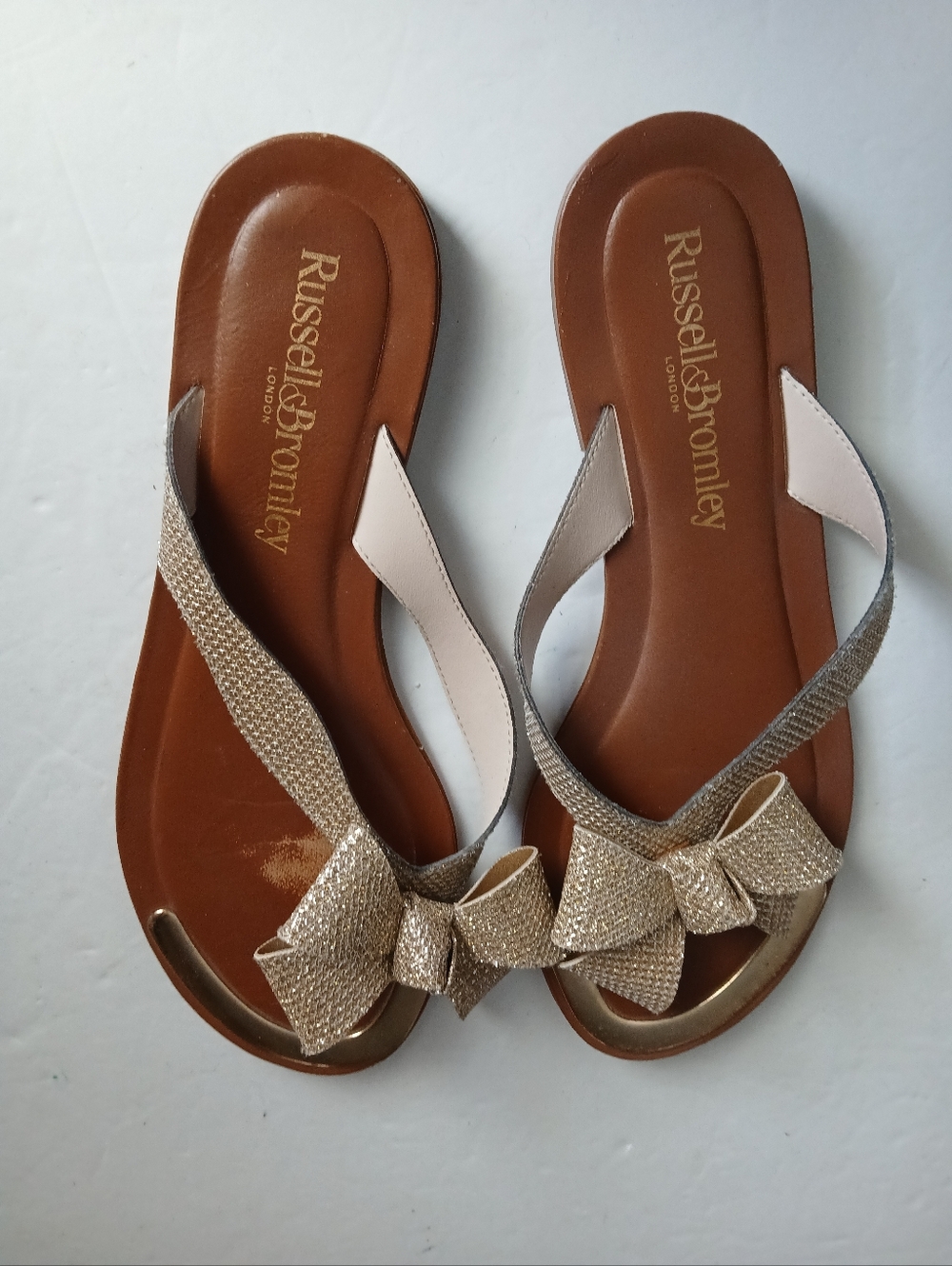 Casabella Glitter Bow Sandals By Russell & Bromley Flat Flip Flop Thong Sandals